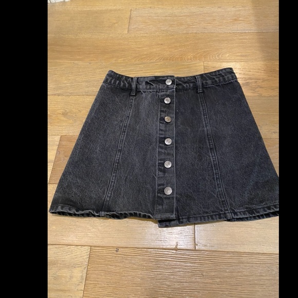 Black button up jean skirt - Picture 4 of 4